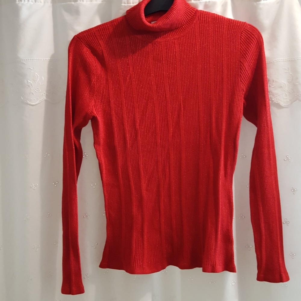 SALE 🏵Metallic Red Worthington turtle neck Size M